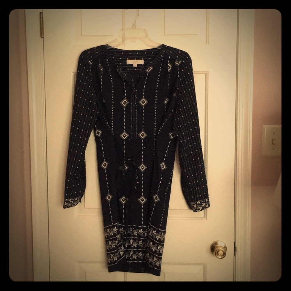 Short long-sleeve Loft dress